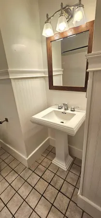 $1,395 | 908 Lakewood Avenue, Conway, SC 29526