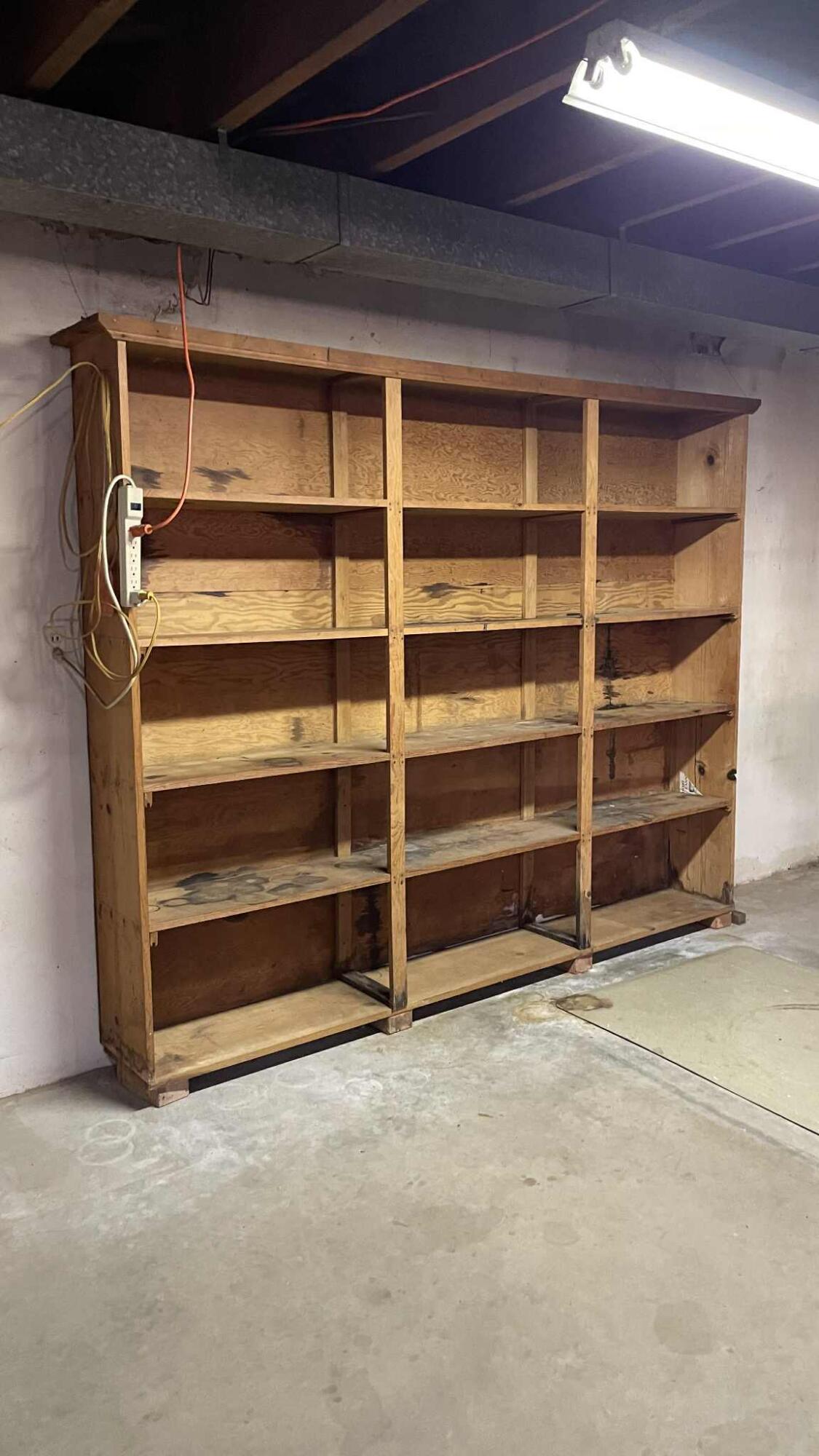 5980 Jordantown Road Vinton, VA 24179 - Photo 18 of 27 a view of an empty room with empty shelves