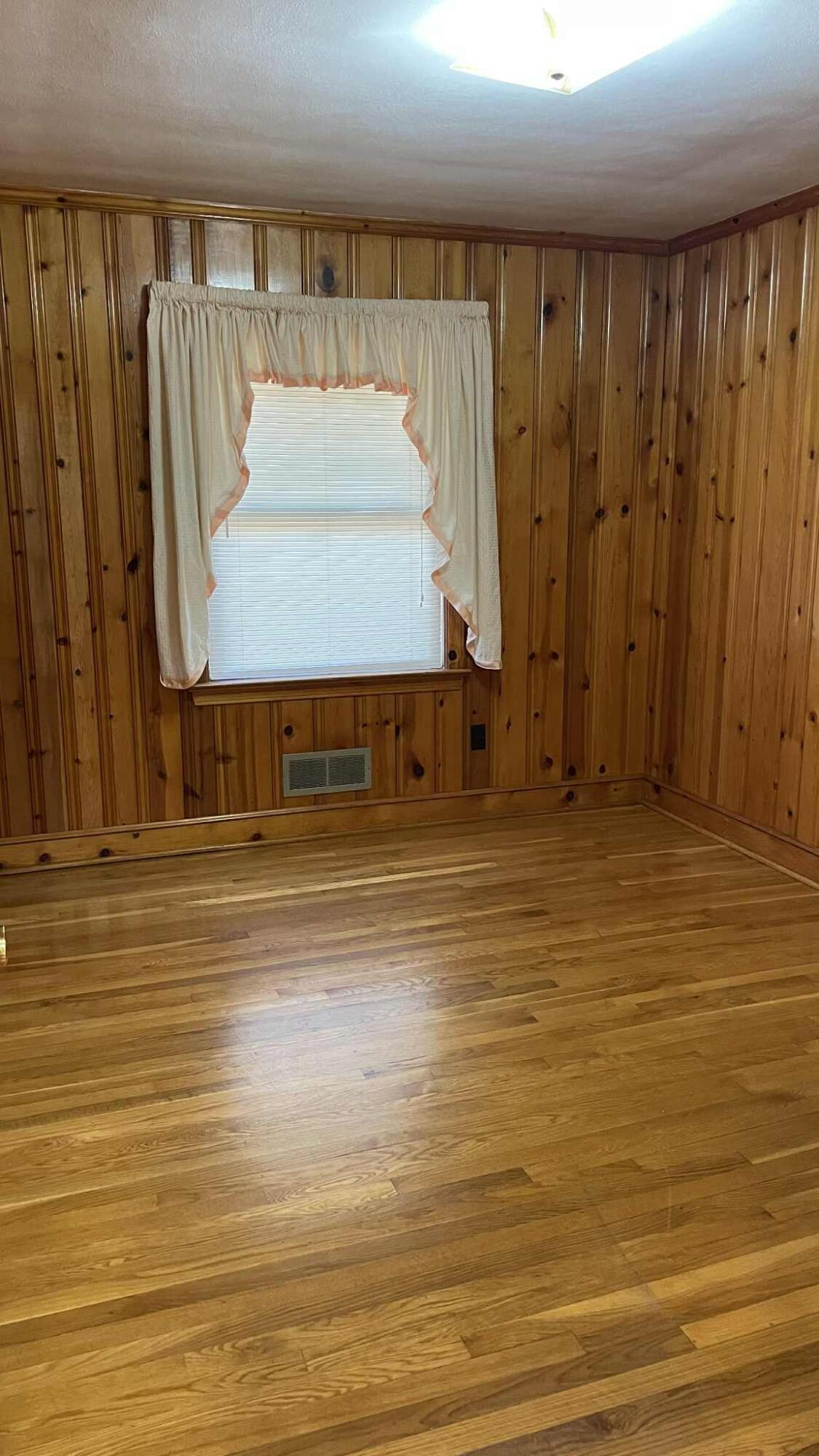 5980 Jordantown Road Vinton, VA 24179 - Photo 10 of 27 a view of walk in closet