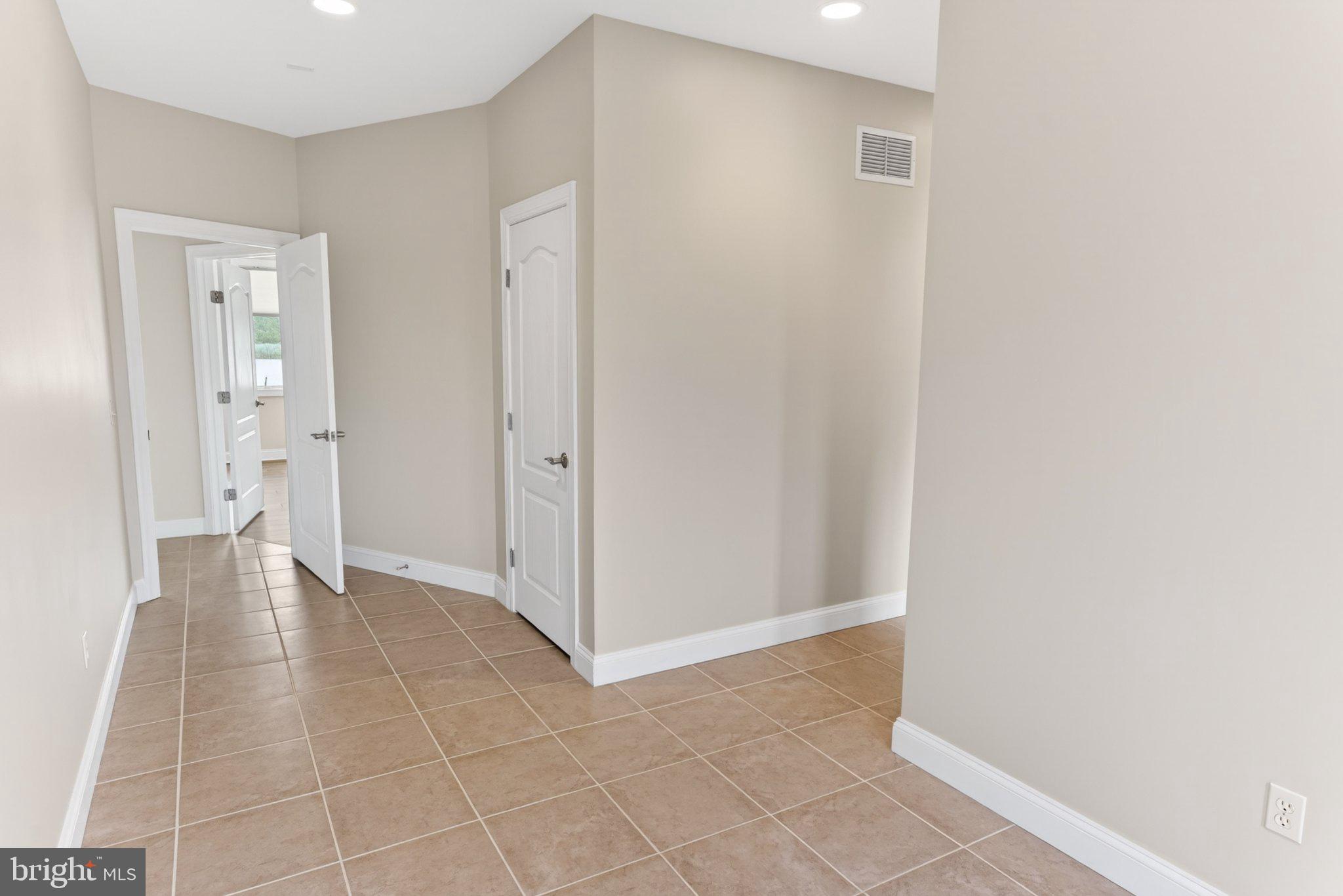 34029 Peppers Corner Road Millville, DE 19967 - Photo 34 of 101 Spacious entryway with modern design.