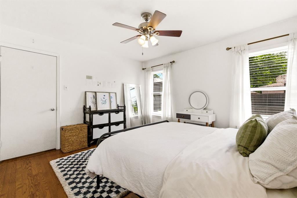 6524 Ravendale Lane Dallas, TX 75214 - Photo 13 of 34