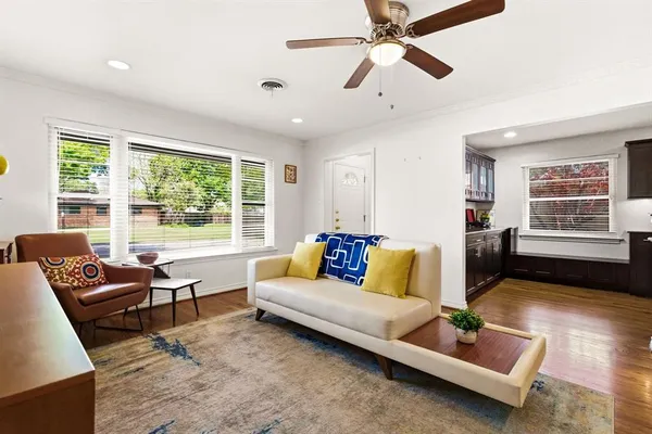 $665,000 | 6524 Ravendale Lane, Dallas, TX 75214