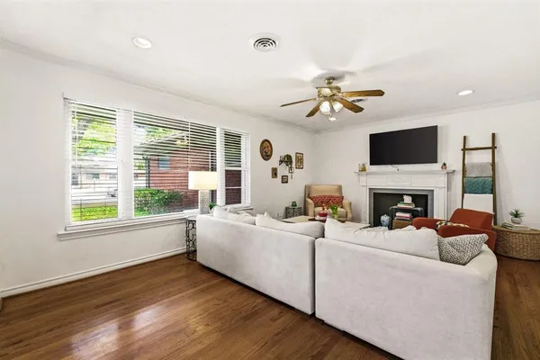 $665,000 | 6524 Ravendale Lane, Dallas, TX 75214
