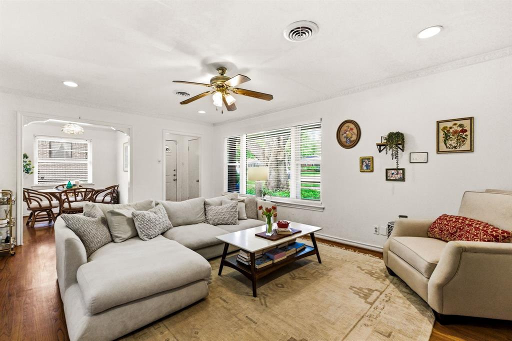 6524 Ravendale Lane Dallas, TX 75214 - Photo 6 of 34