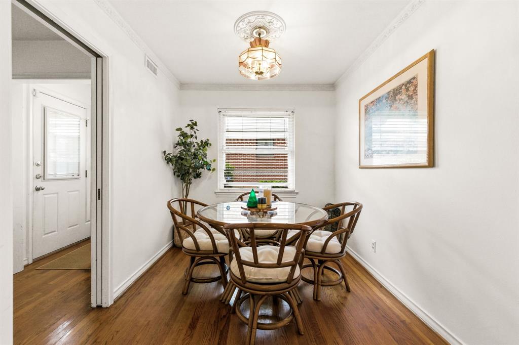 6524 Ravendale Lane Dallas, TX 75214 - Photo 7 of 34