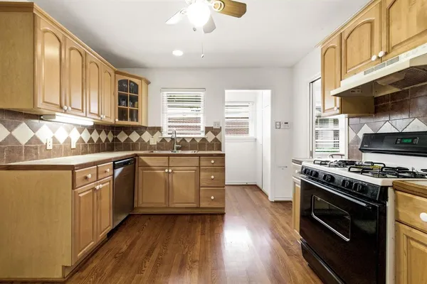$665,000 | 6524 Ravendale Lane, Dallas, TX 75214