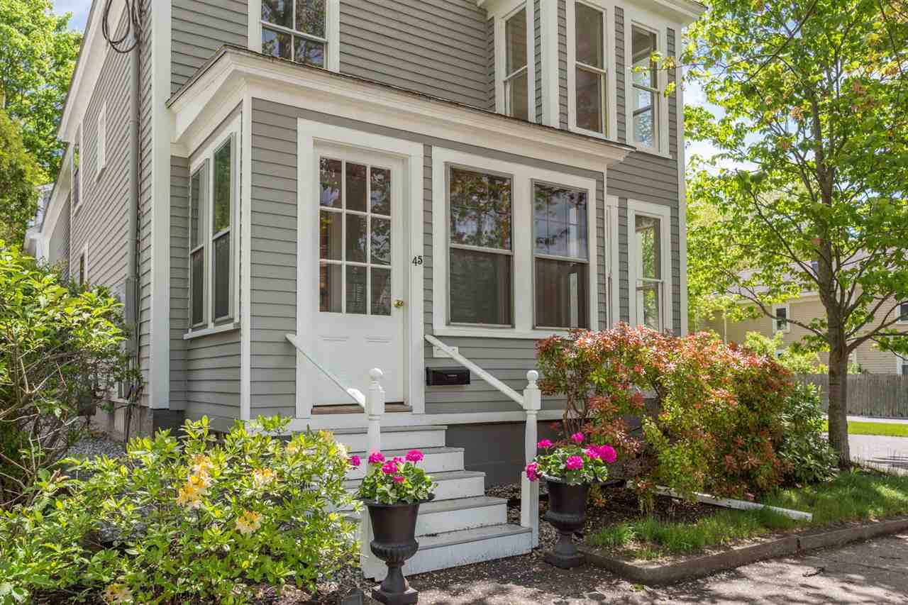 45 Washington Street Exeter, NH 03833 - Photo 3 of 40