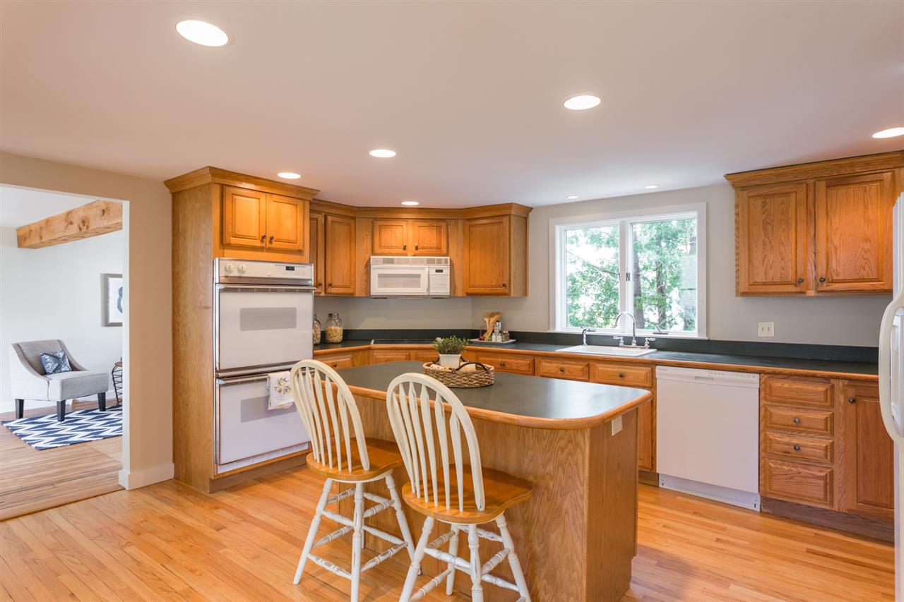 45 Washington Street Exeter, NH 03833 - Photo 7 of 40