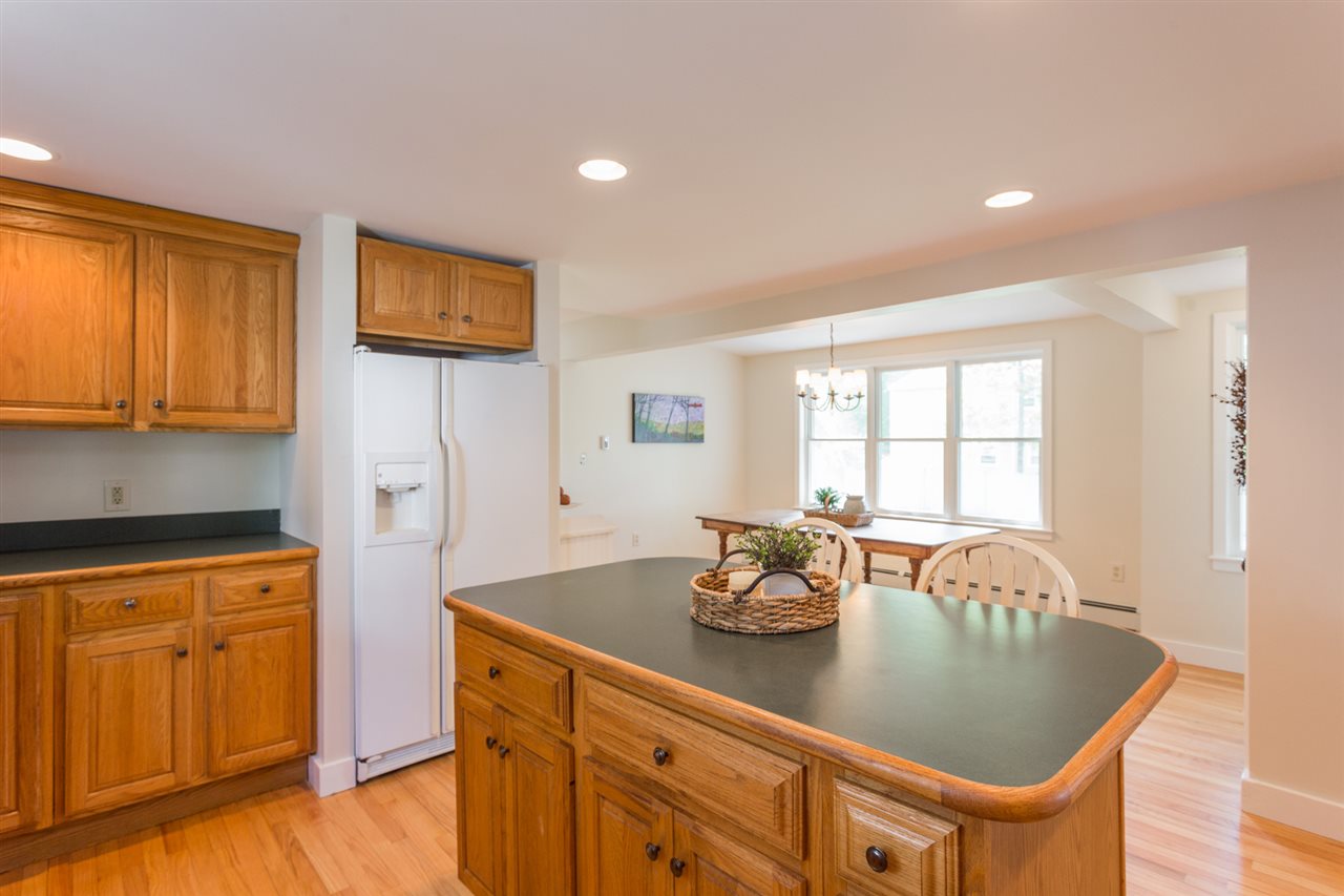 45 Washington Street Exeter, NH 03833 - Photo 9 of 40