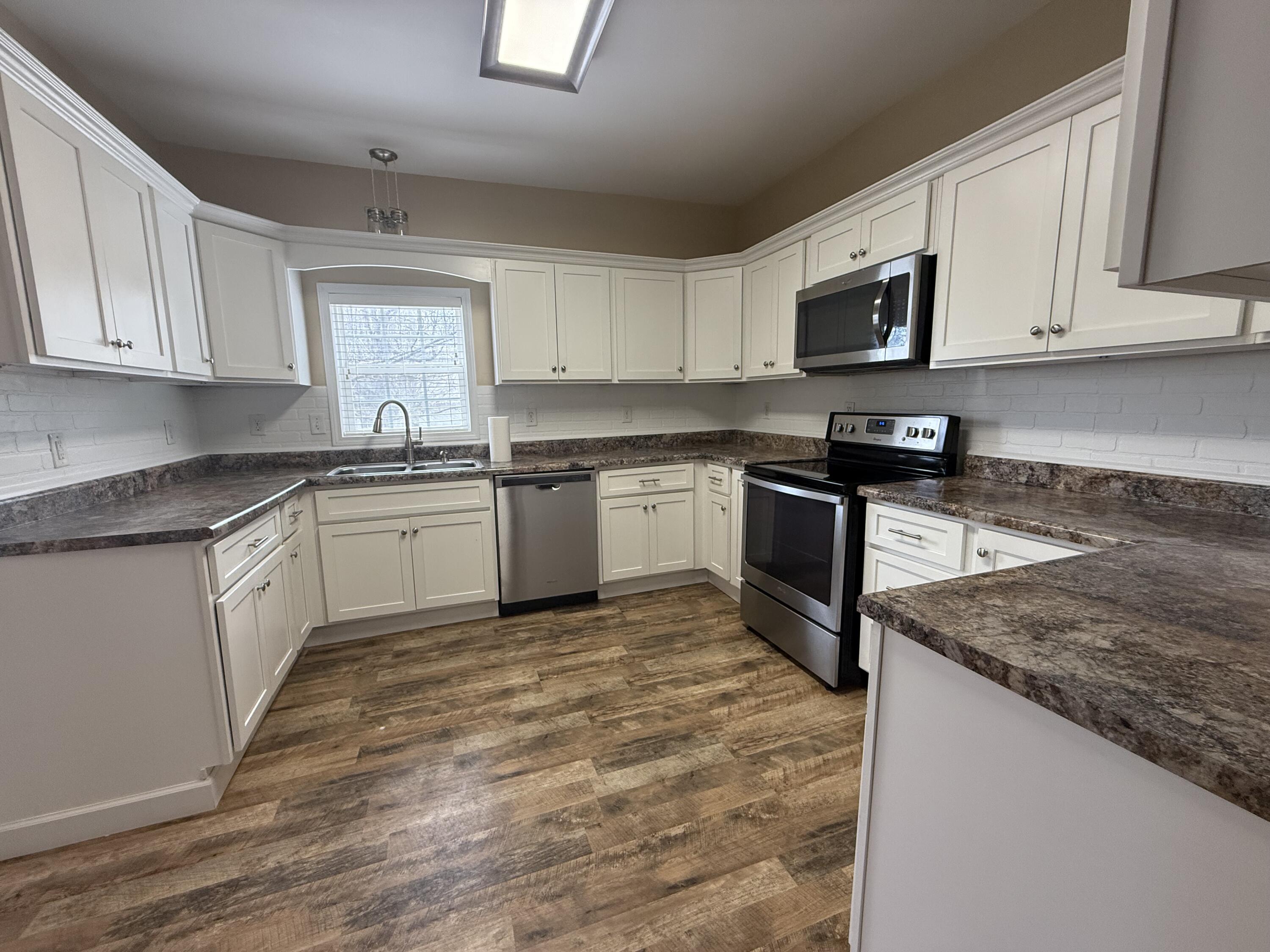706 Conductor Street Corbin, KY 40701 - Photo 13 of 29 IMG_0888
