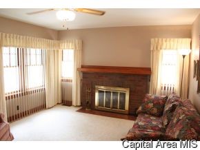 2008 North 7th Street Springfield, IL 62702 - Photo 3 of 12