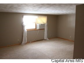 2008 North 7th Street Springfield, IL 62702 - Photo 8 of 12