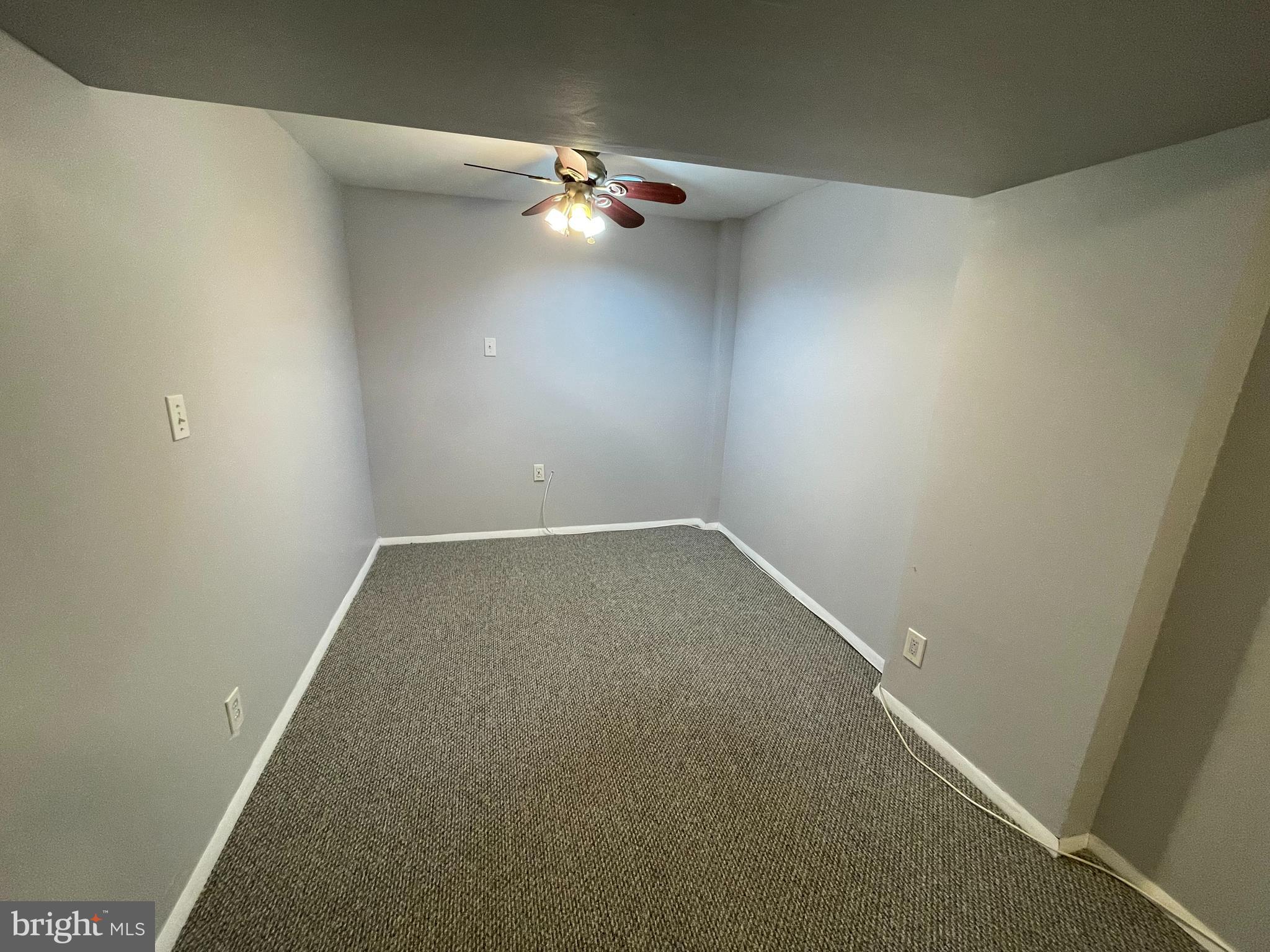 393 Rutgers Court Bensalem, PA 19020 - Photo 17 of 29