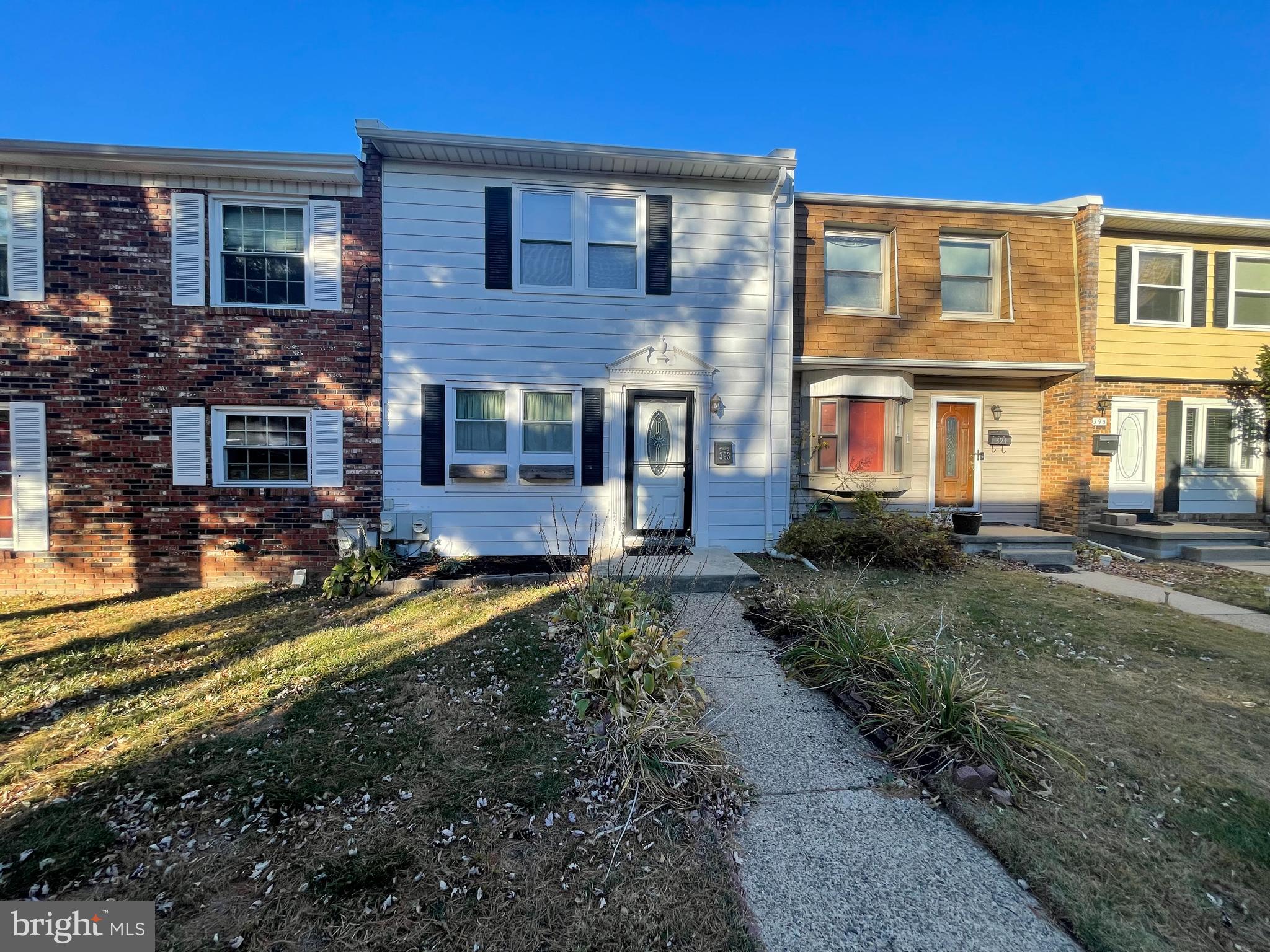 393 Rutgers Court Bensalem, PA 19020 - Photo 2 of 29