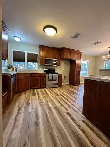 $284,000 | 305 West Davilla Street, Granger, TX 76530