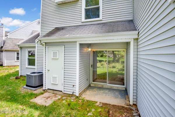 $465,000 | 6 Stowe Court, Freehold, NJ 07728