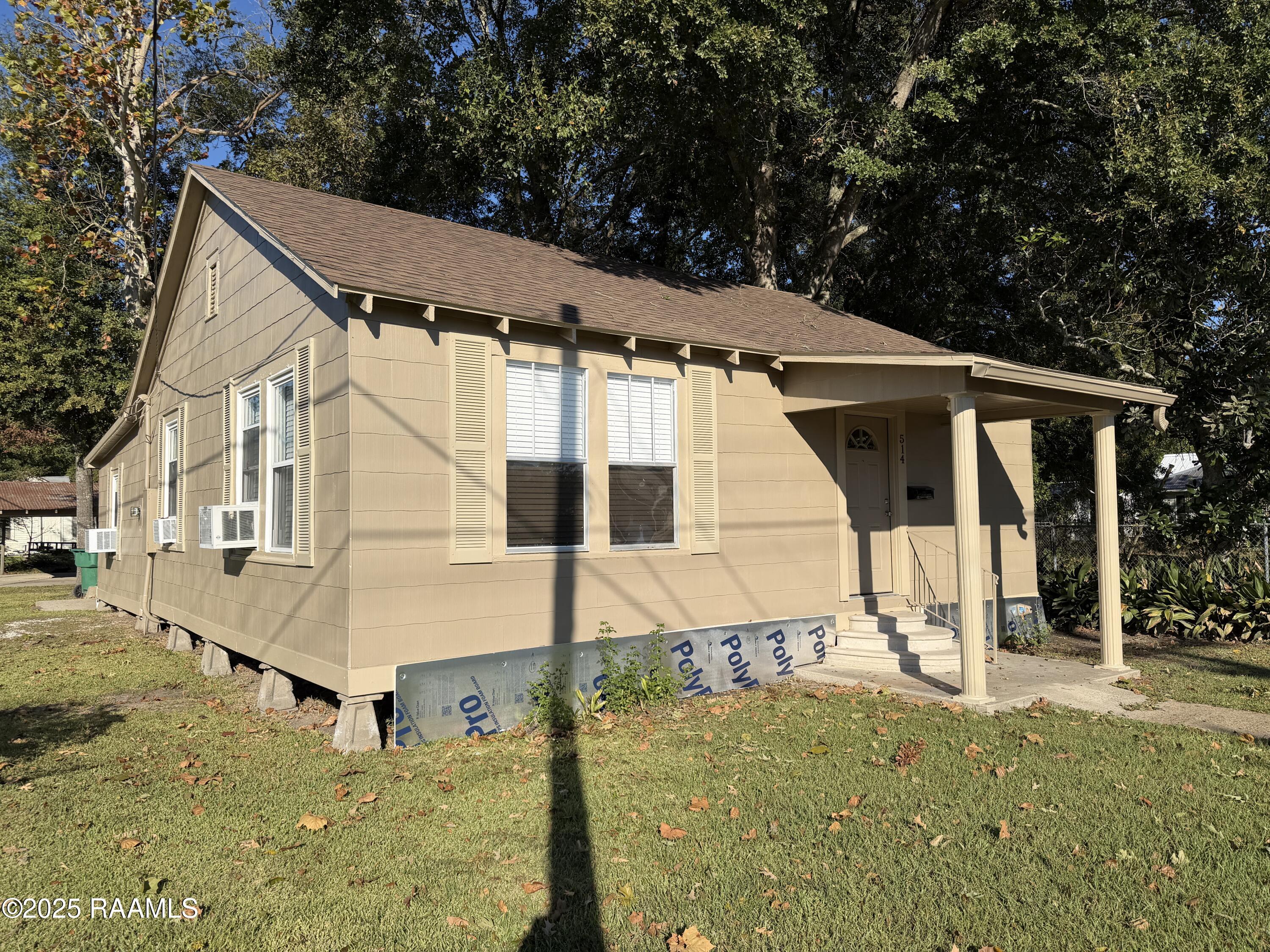 514 4th Street Rayne, LA 70578 - Photo 2 of 14 IMG_2548