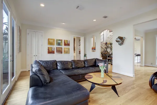 $975,000 | 2522 Kingston Street, Houston, TX 77019