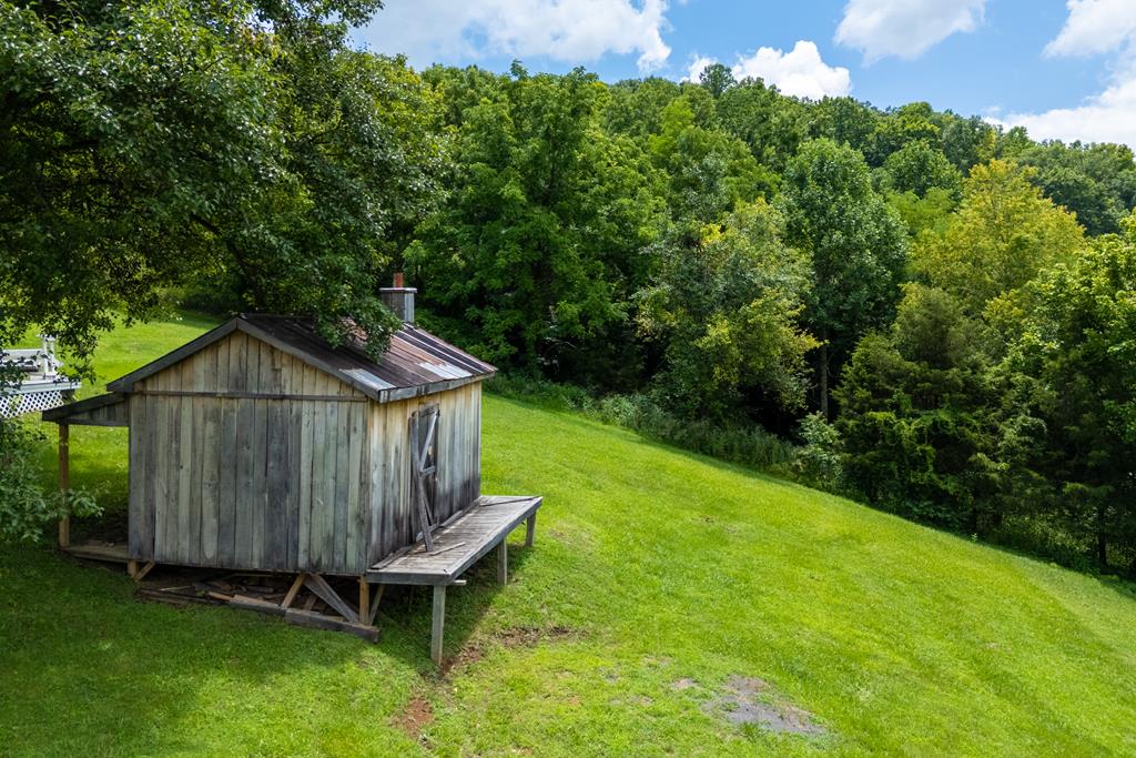 957 Hubbard Town Road Honaker, VA 24260 - Photo 48 of 51 Gallery Image 48