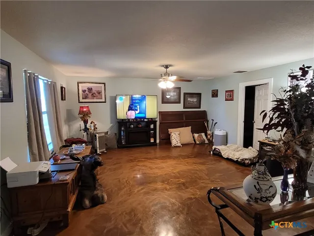 $510,000 | 226 Farm To Market Road 1107, Stockdale, TX 78160