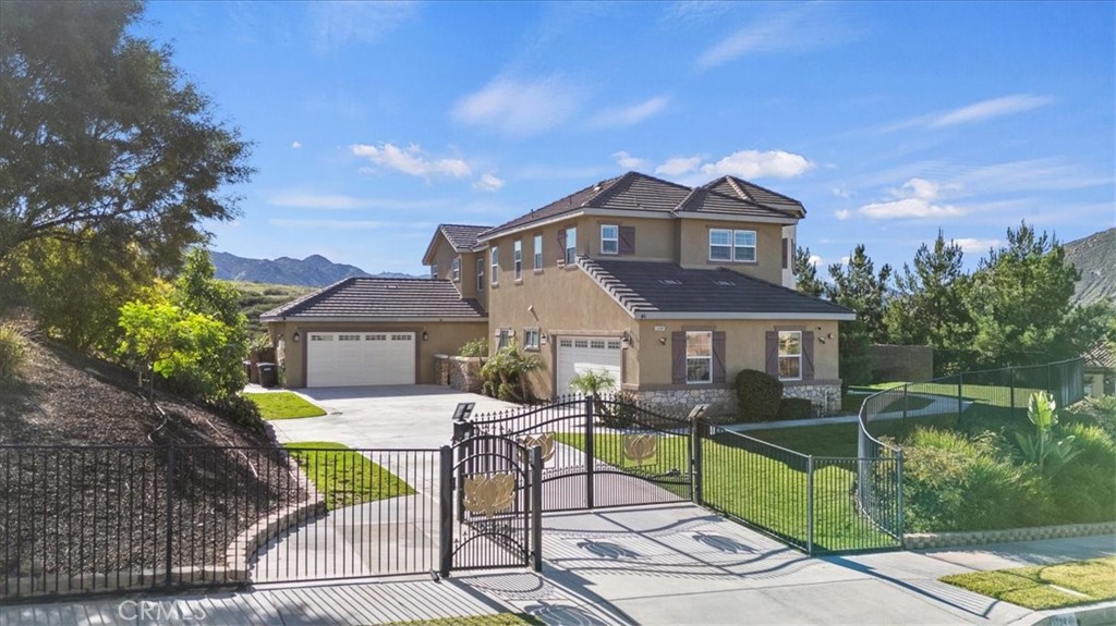 3094 Crystal Ridge Lane Colton, CA 92324 - Photo 5 of 68 Private, Electronic Gated Entry with Pedestrian Side Gate