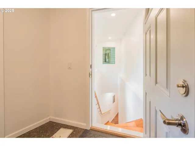 $925,000 | 527 Eagles Nest Lane, Gleneden Beach, OR 97388