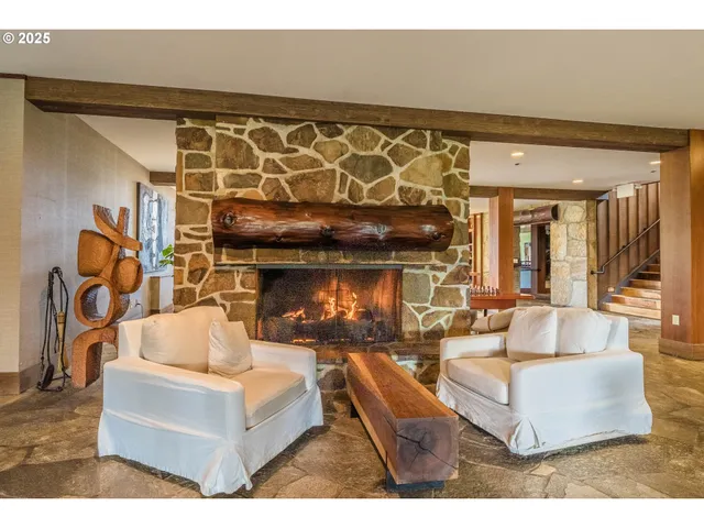 $925,000 | 527 Eagles Nest Lane, Gleneden Beach, OR 97388