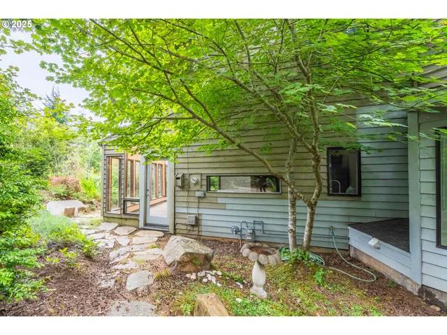 $925,000 | 527 Eagles Nest Lane, Gleneden Beach, OR 97388