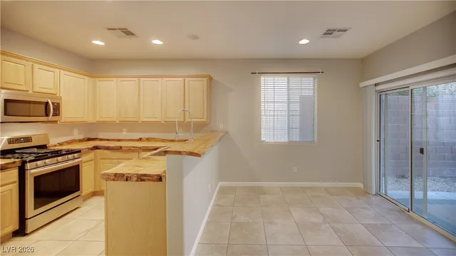 $1,994 | 9773 West Overlook Ridge Avenue, Las Vegas, NV 89148