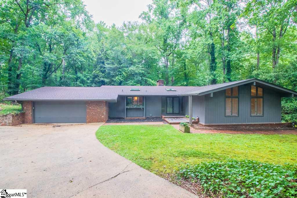 1123 Wembley Road Greenville, SC 29607 - Photo 1 of 28