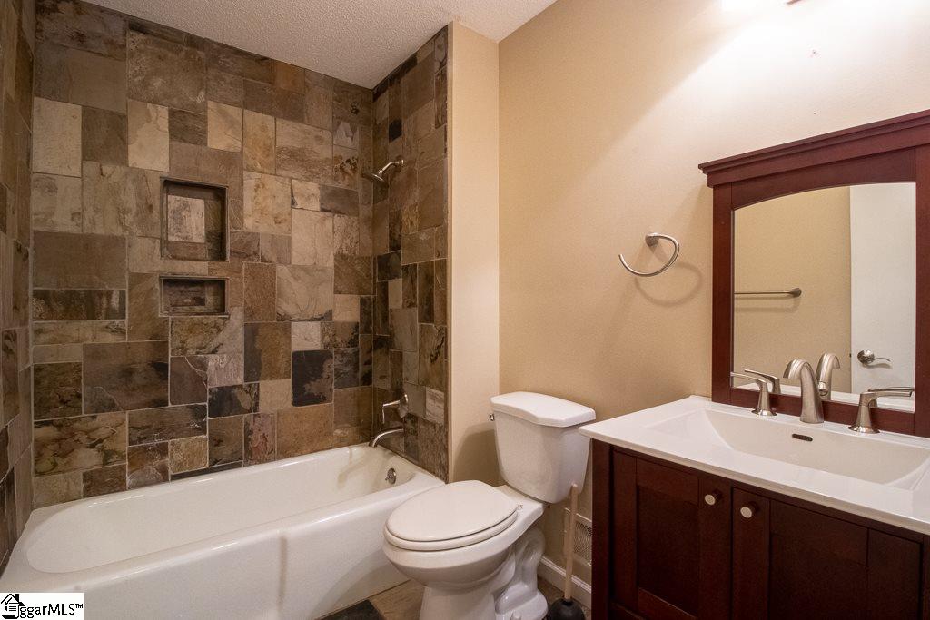 1123 Wembley Road Greenville, SC 29607 - Photo 14 of 28