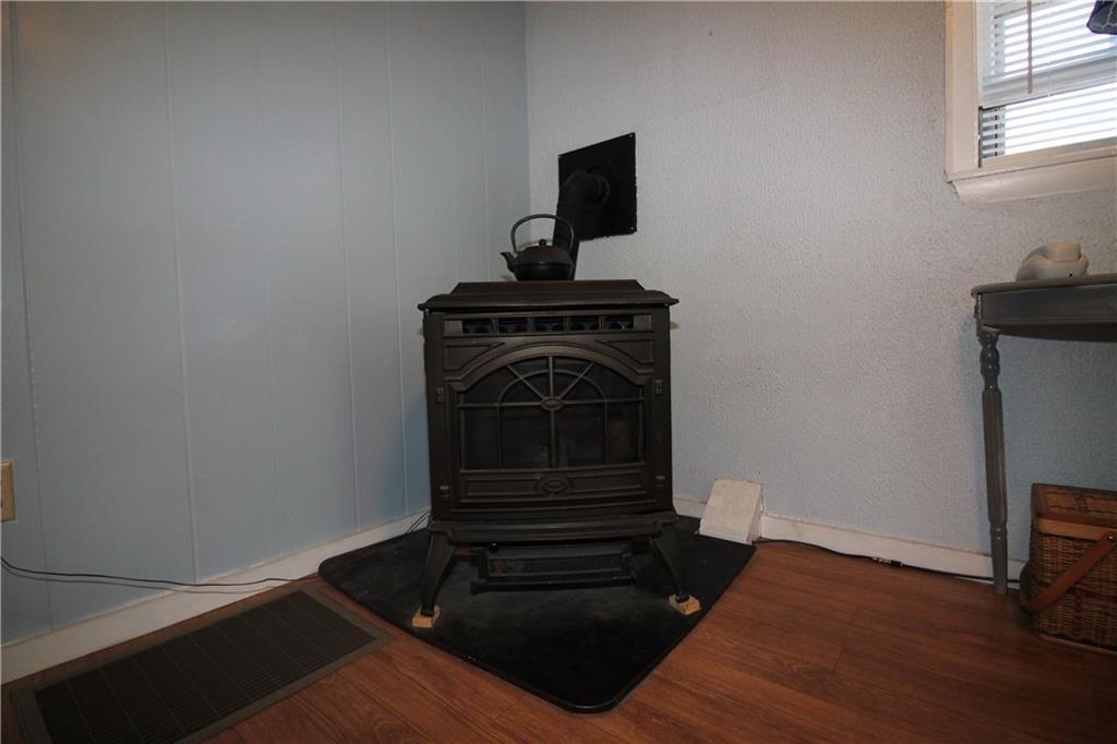 13 Old Orchard Road Saco, ME 04072 - Photo 19 of 24 Working Pellet Stove. 2 Pellet...