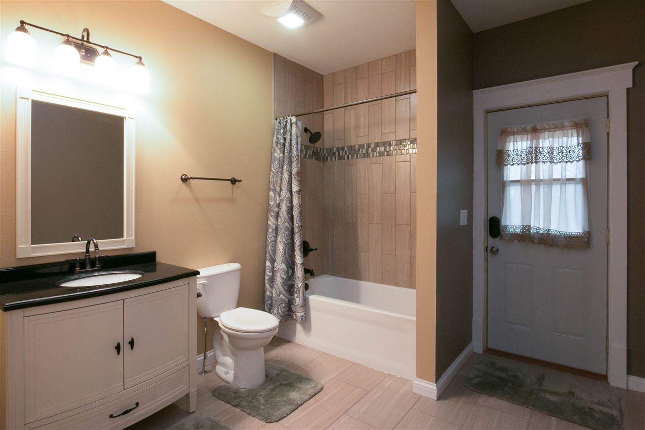 1180 Knapp Road Cedar Rapids, IA 52403 - Photo 16 of 25 Gallery Image 16