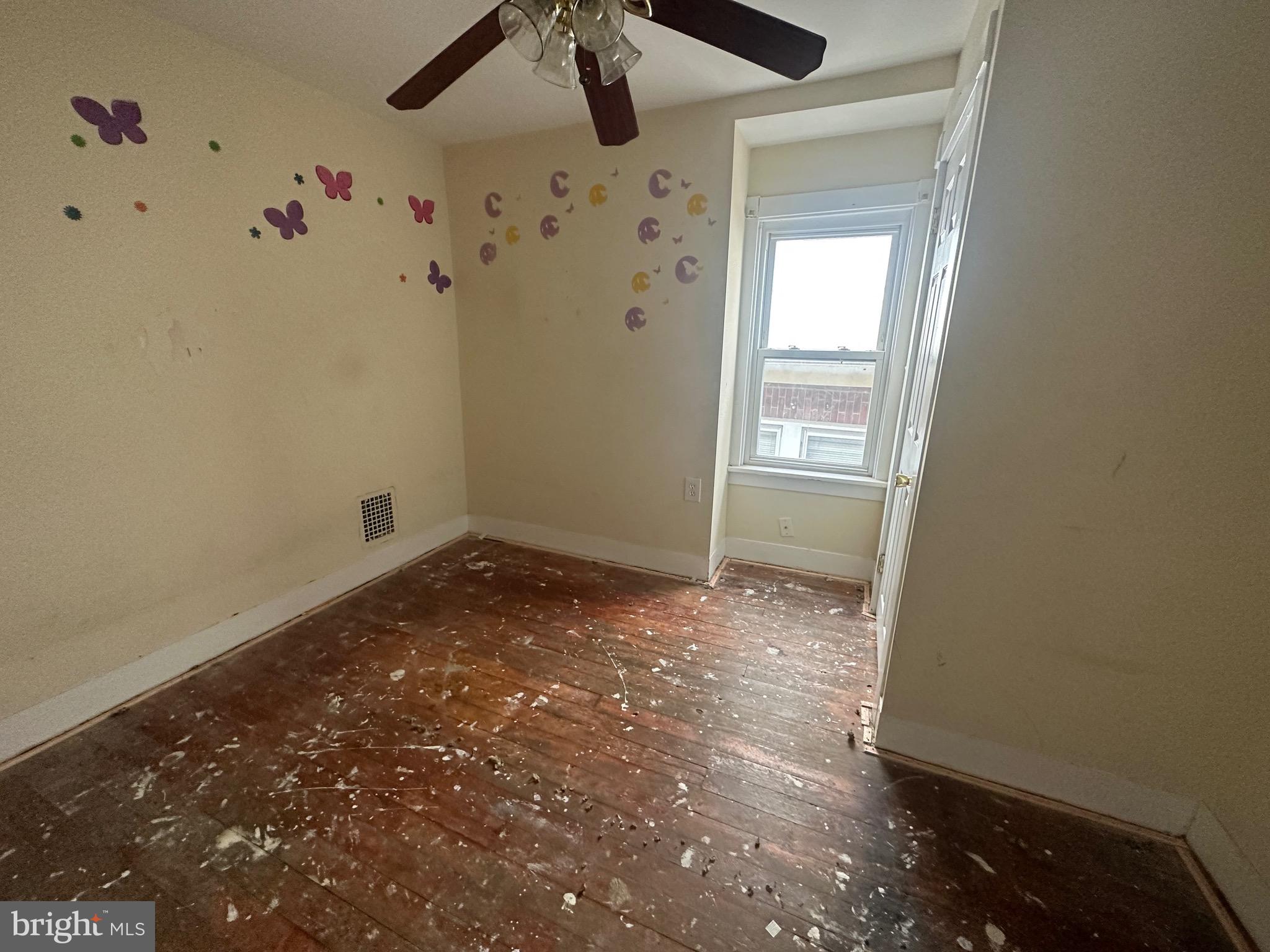 813 Ridge Street Easton, PA 18042 - Photo 5 of 9 Gallery Image 5