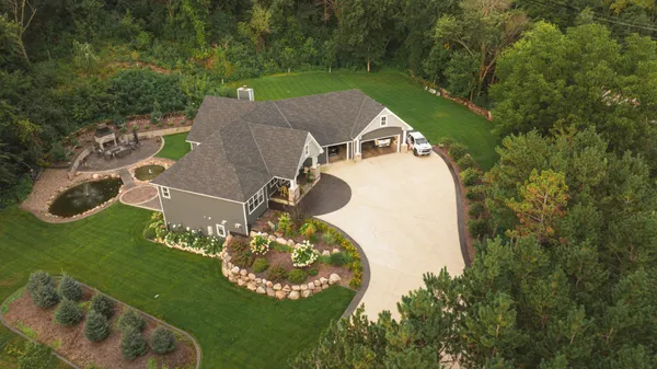 $1,795,000 | 15385 50th Street North, Stillwater, MN 55082