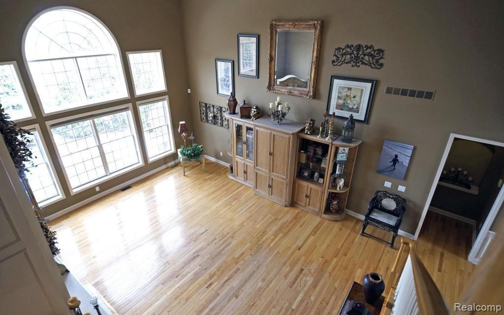 17126 Orchard Ridge Road Northville, MI 48168 - Photo 9 of 31 21-photo-web-1024x640-91178.jpg