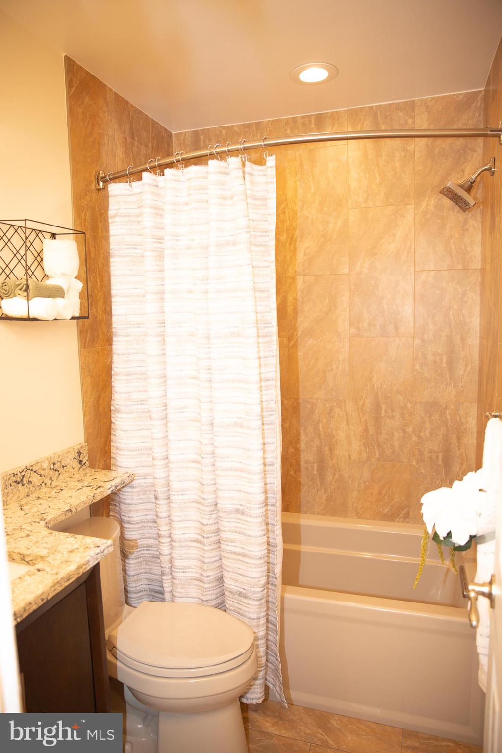 7110 Good Luck Road Hyattsville, MD 20784 - Photo 24 of 46 Hallway Bathroom