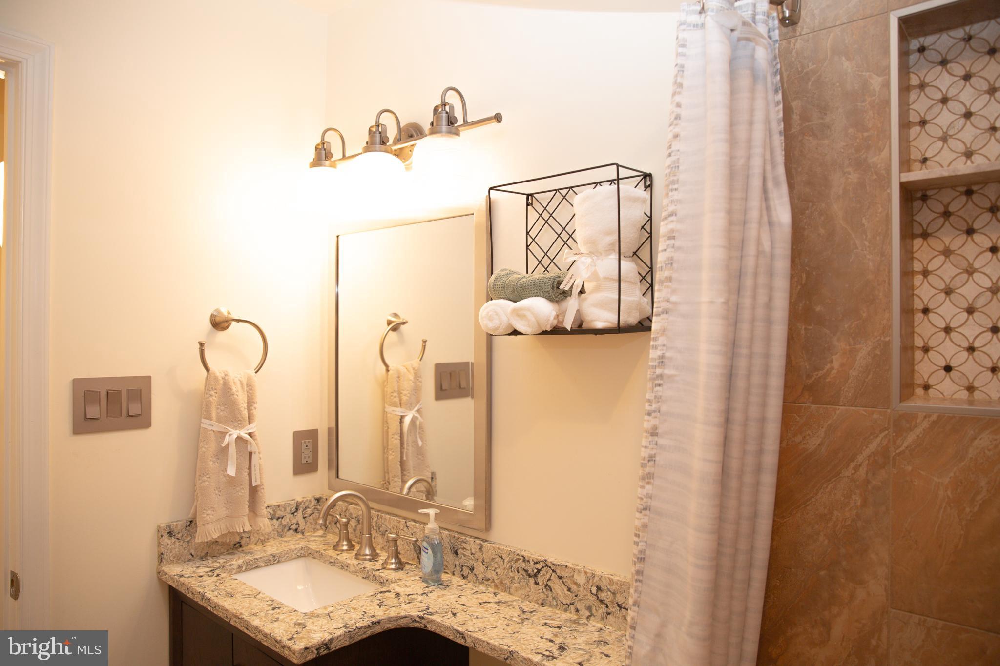 7110 Good Luck Road Hyattsville, MD 20784 - Photo 25 of 46 Hallway Bathroom