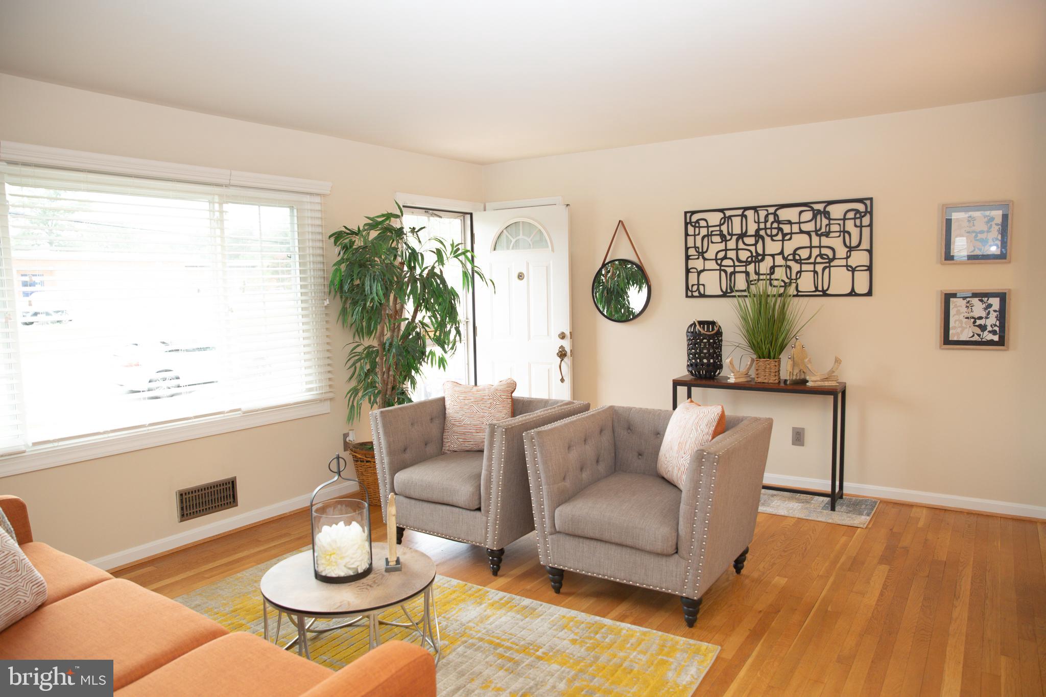 7110 Good Luck Road Hyattsville, MD 20784 - Photo 4 of 46 Living Room