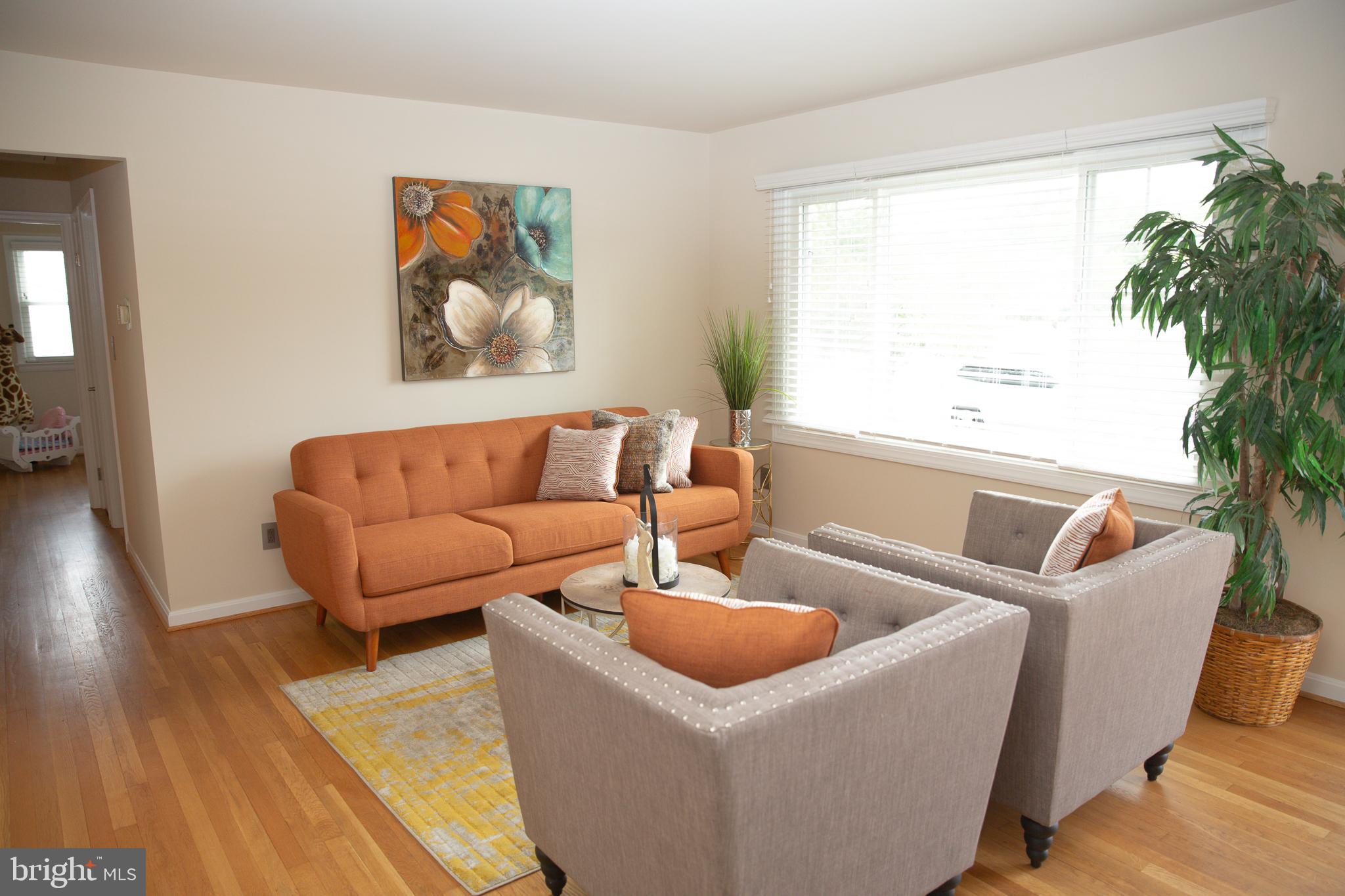 7110 Good Luck Road Hyattsville, MD 20784 - Photo 5 of 46 Living Room