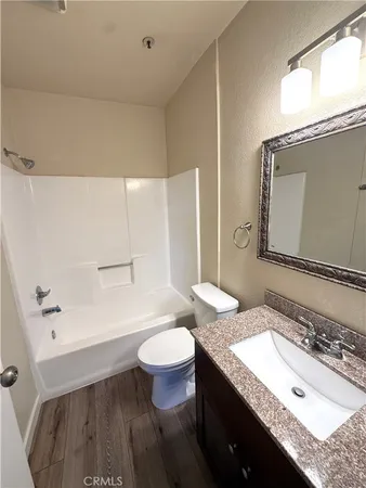 $1,795 | 4307 West 142nd Street, Unit 12, Hawthorne, CA 90250