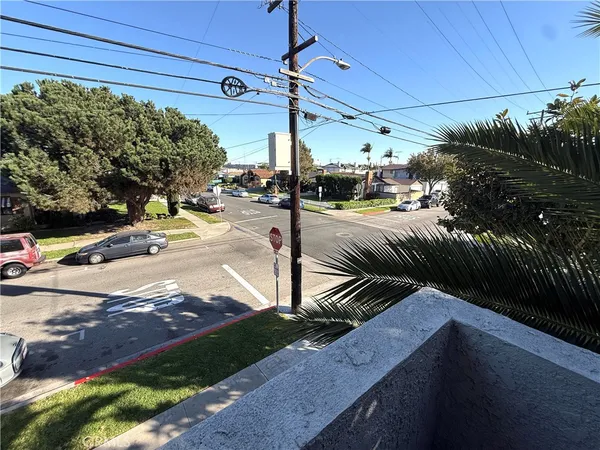 $1,795 | 4307 West 142nd Street, Unit 12, Hawthorne, CA 90250