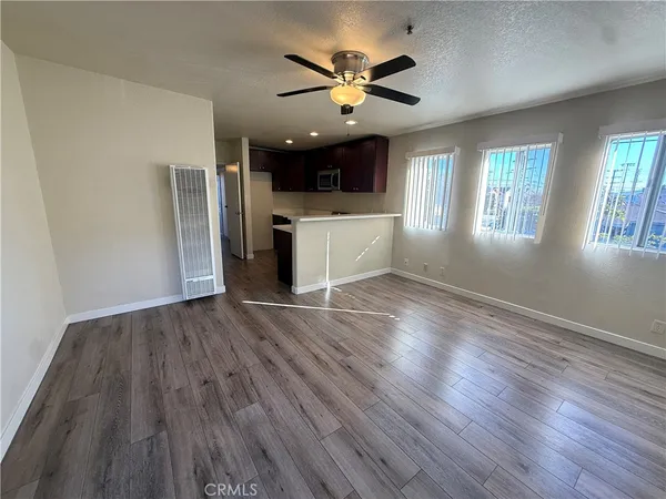 $1,795 | 4307 West 142nd Street, Unit 12, Hawthorne, CA 90250