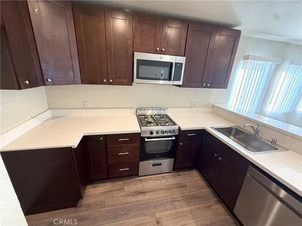 $1,795 | 4307 West 142nd Street, Unit 12, Hawthorne, CA 90250