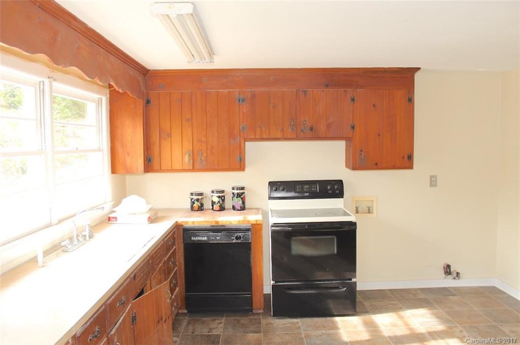 274 Maple Street Rutherfordton, NC 28139 - Photo 6 of 23