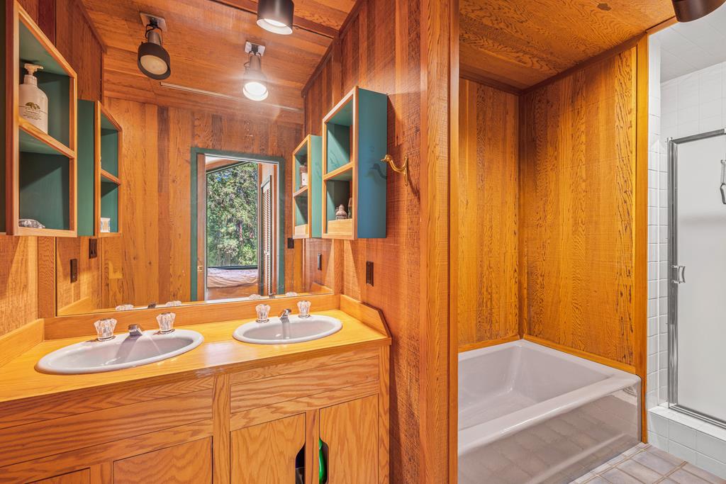 2245 Edgemere McCall, ID 83638 - Photo 74 of 98 Bathroom in second bunk room.
