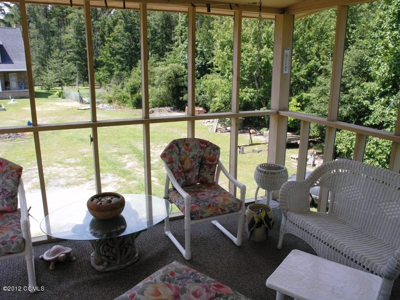 258 Crows Nest Road Beaufort, NC 28516 - Photo 12 of 14 screen porch cottage