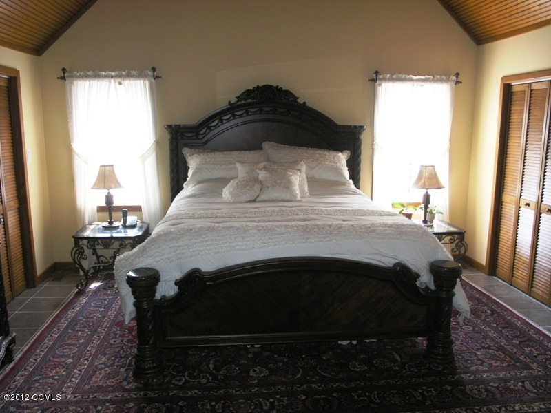 258 Crows Nest Road Beaufort, NC 28516 - Photo 6 of 14 master bedroom
