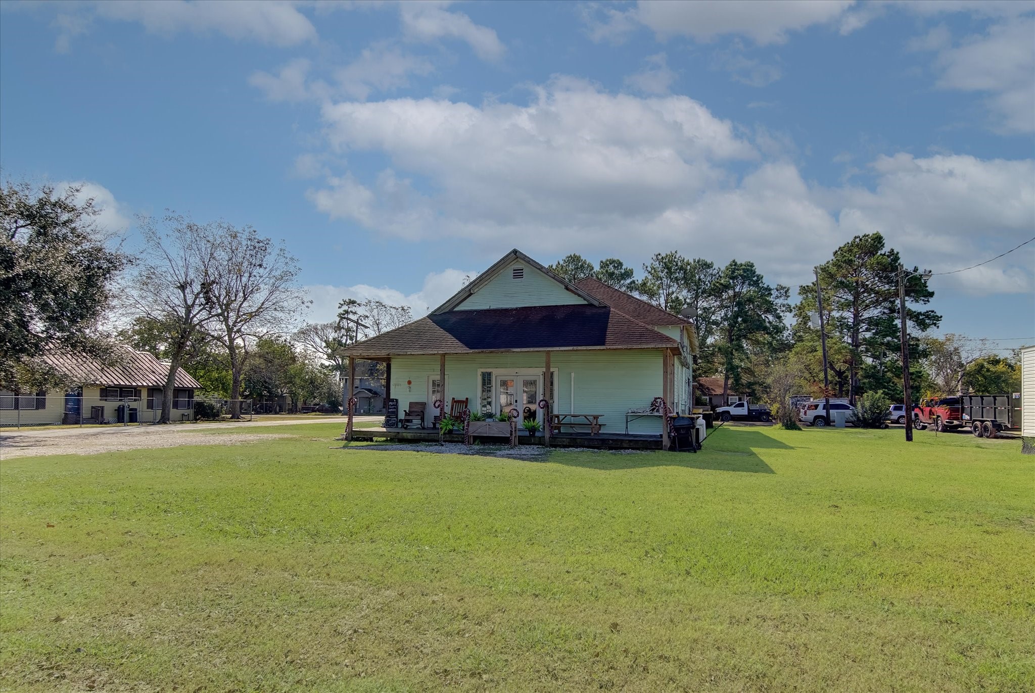411 Willcox Street Anahuac, TX 77514 - Photo 37 of 50