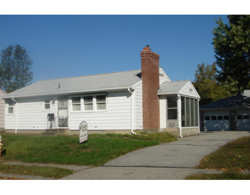 19 Crest Circle Worcester, MA 01603 - Photo 1 of 4